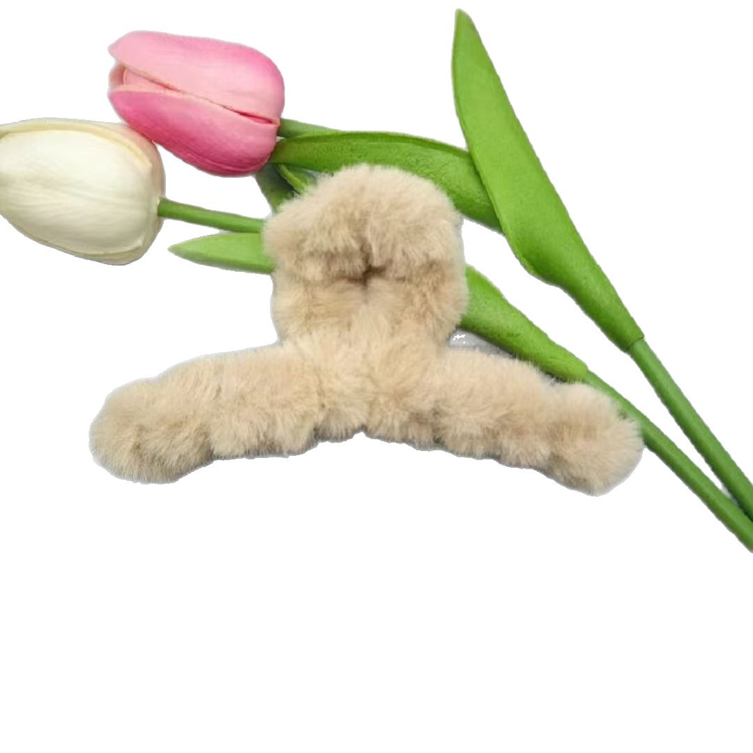 Nuevo otoño y invierno dibujos animados Sanliogou pelusa clip de agarre in lindos clip de cabello dulce cabeza de la niña al por mayor