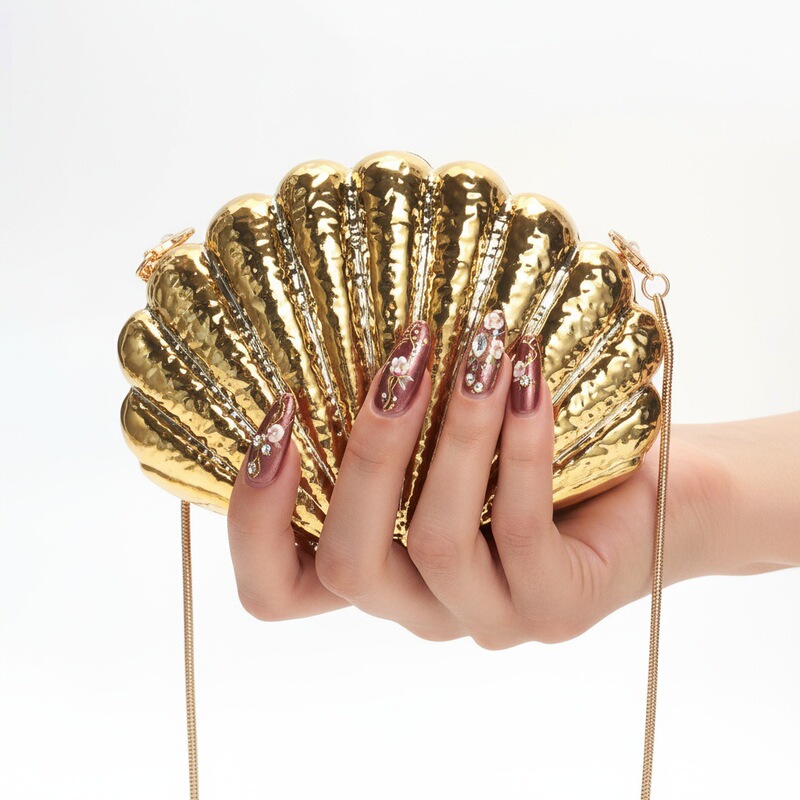 2025 New Pvc Gold Shell Dinner Bag Fashion Chain Niche Design Women's Bag Mini Clutch