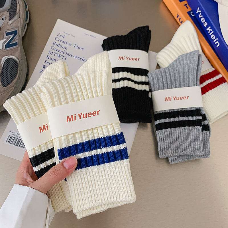 Mid-tube socks for children autumn black and white trend students parallel bars gray cotton matching torre shoes long tube piled socks