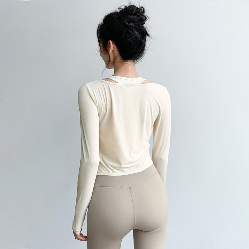 Plus-Size Elegant Yoga Wear for Women, Stylish Backless Top and Pants Set, Lightweight and Breathable Two-Piece Set for Fitness and Running