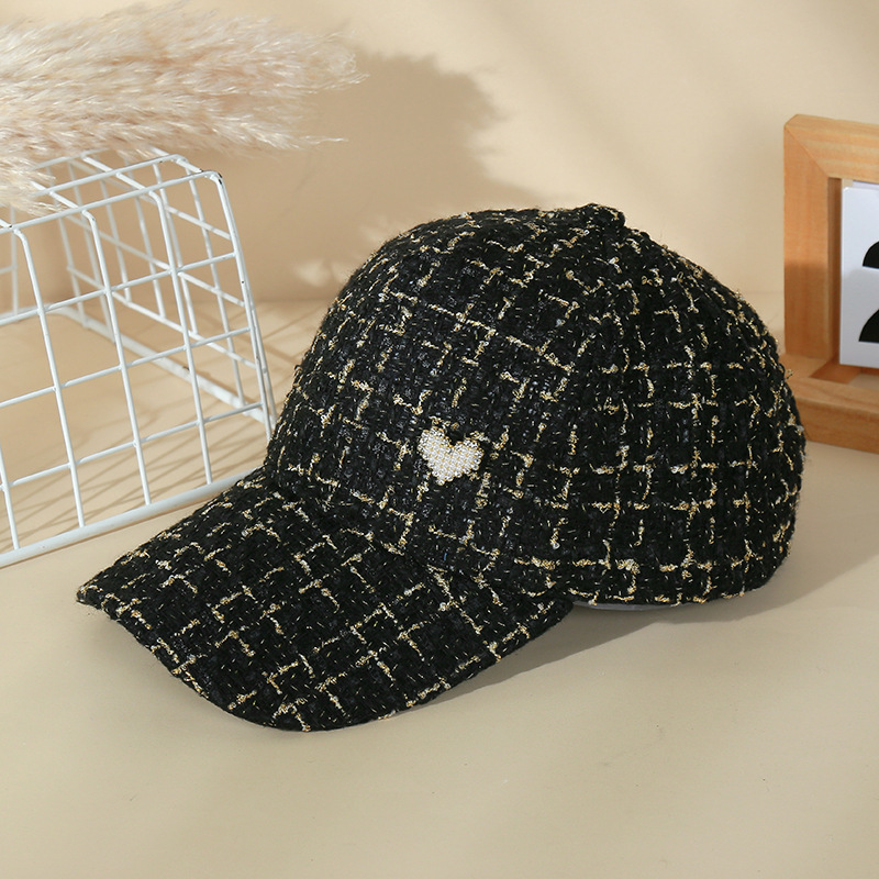 Women's Retro Simple Style Plaid Heart Shape Rhinestone Pearl Curved Eaves Ivy Cap display picture 5