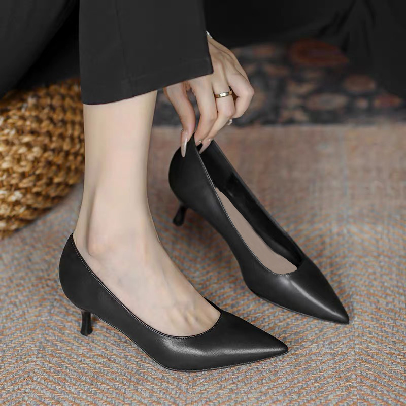 Professional High-Heeled Shoes for Women, Black Shallow-Mouthed Leather Shoes, New Popular Style, Elegant Professional Single Shoes for Civil Service Interviews Professional High-Heeled Shoes for Women, Black Shallow-Mouthed Leather Shoes, New Popular Style, Elegant Professional Single Shoes for Civil Service Interviews