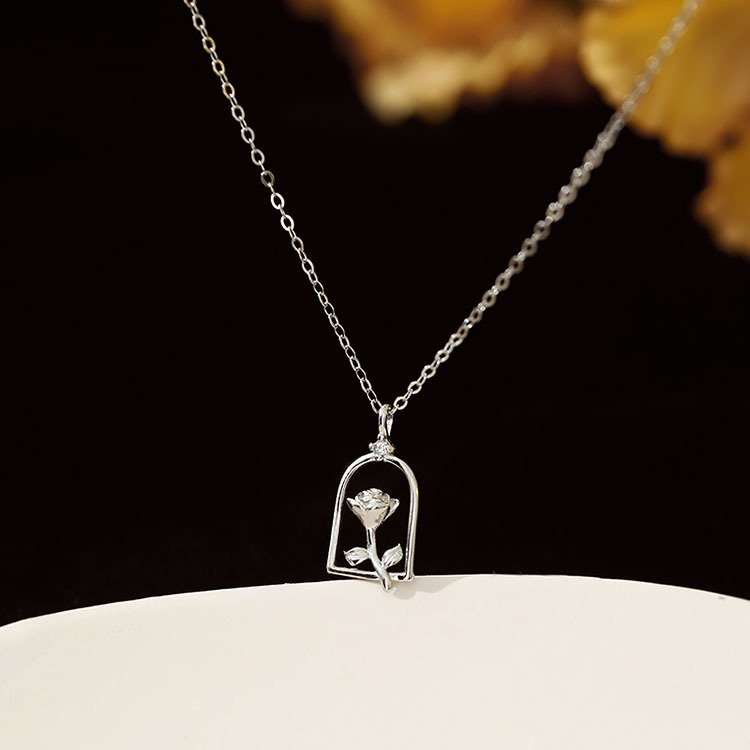 Geometric Rose Necklace Simple Retro Hollow Collarbone Chain_voghion.com