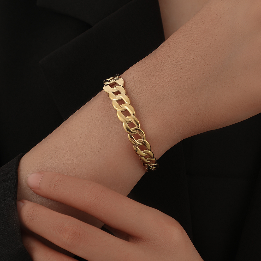 Fashion Eye Stainless Steel Inlay Zircon Bangle display picture 6