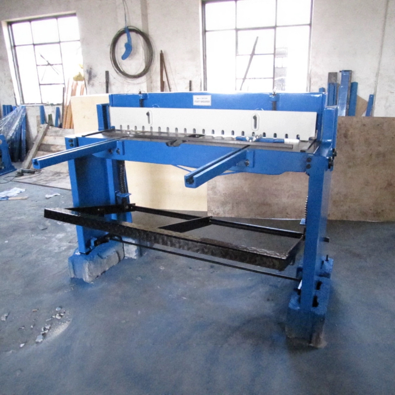 剪切机Q01-1.5x1320脚踏剪FS1652可剪1.5厚钢板，长度1320毫米