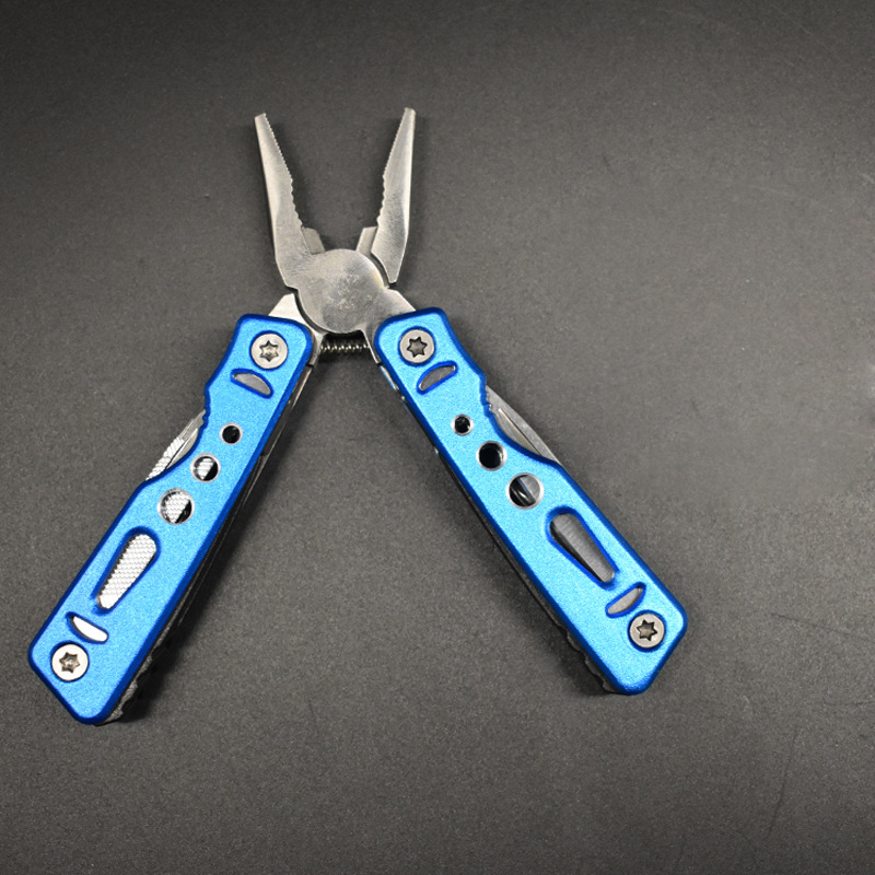 1可折叠多功能刀钳 不锈钢缕空户外用品迷你工具组合口袋钳子
