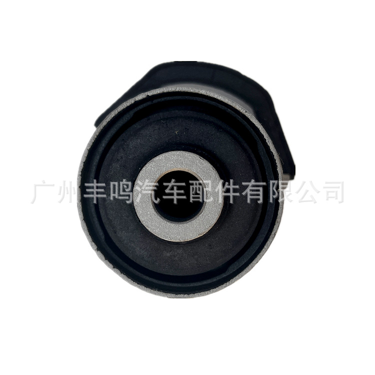 48725-28050 conveniente para los accesorios de goma de la manga del brazo oscilante del buje de la suspensión del coche de Toyota