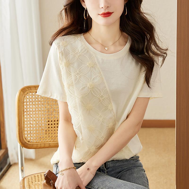 Summer lace elegant fashionable T-shirt with a round collar
