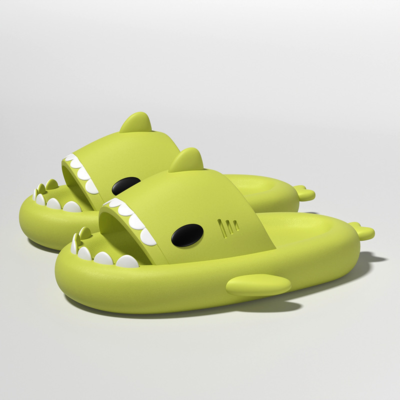 Nuevas zapatillas de tiburón primavera-verano zapatillas de tiburón anti olor caseras pareja zapatillas de sandalias EVA mujer