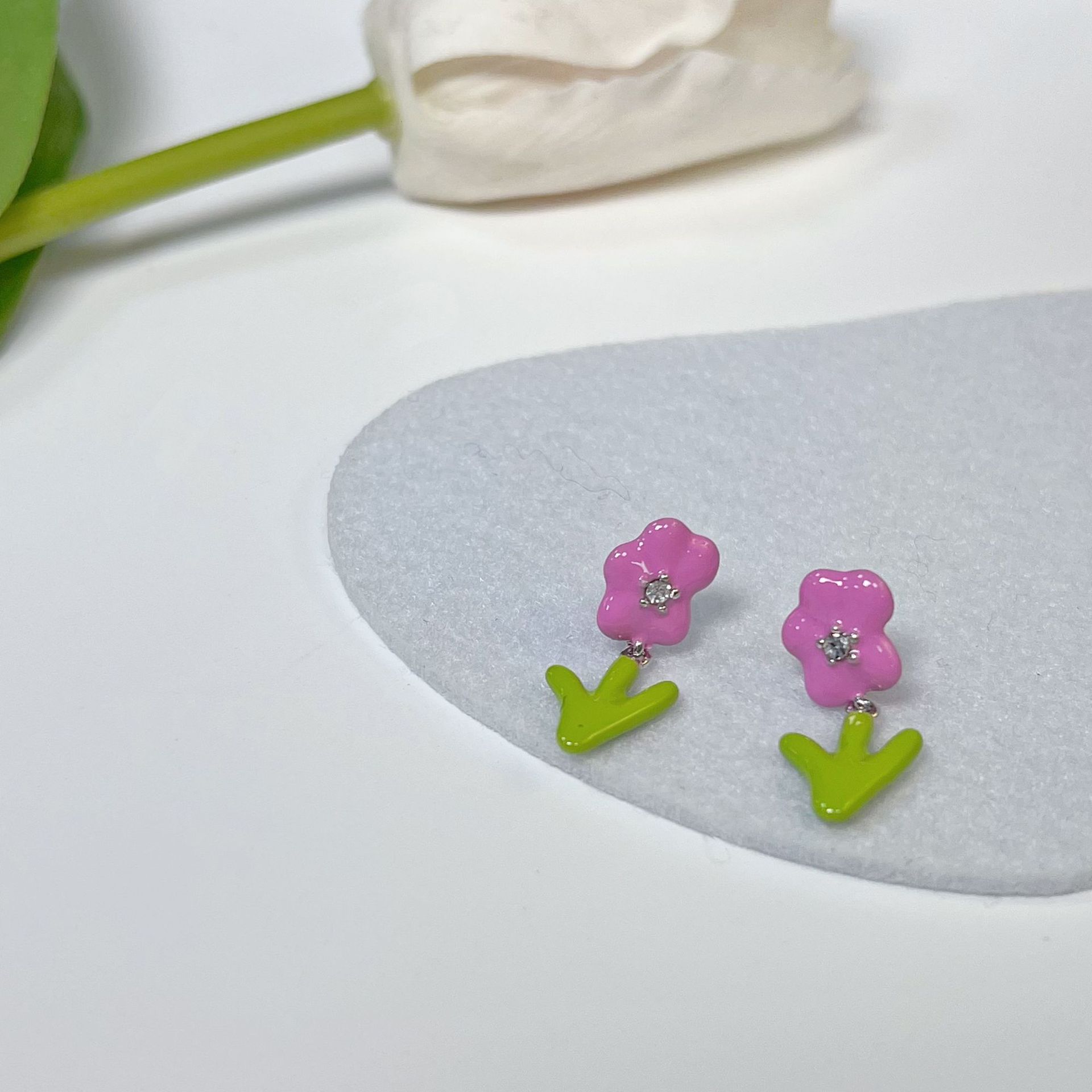 1 Pair Sweet Simple Style Flower Plating Copper Alloy Drop Earrings display picture 6