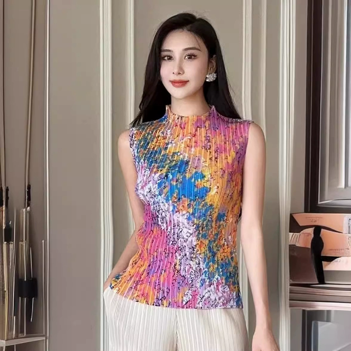 Модная майка с принтом 2024 года, с полувысоким воротником, универсальная и стильная, без рукавов, больших размеров.