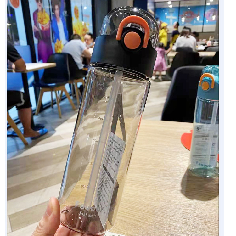 Qiantong estudiante portátil taza de agua taza de bloqueo de la moda de los deportes de los niños taza de agua taza de espacio al aire libre taza de plástico