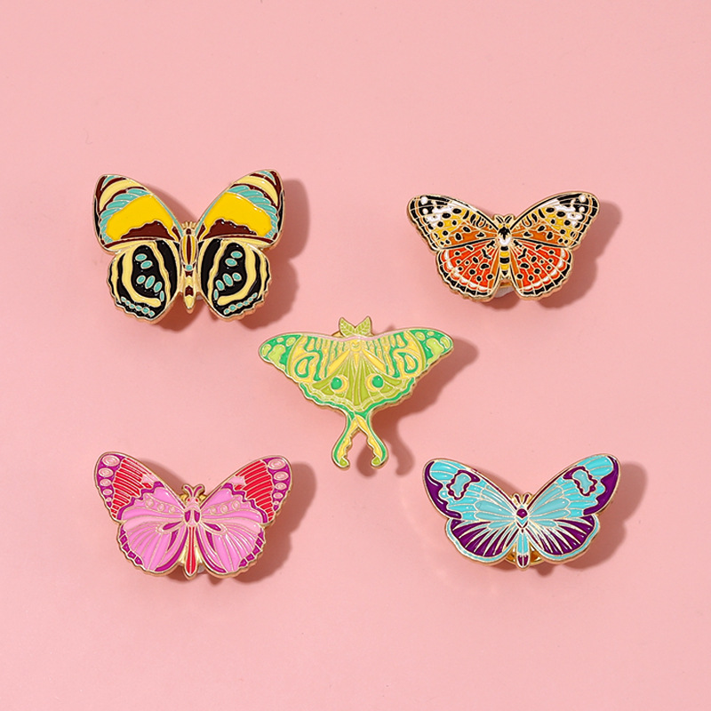 Simple Style Butterfly Alloy Plating Women's Brooches display picture 3