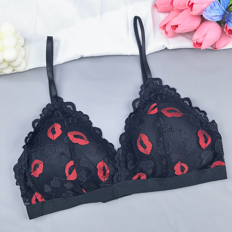 Europa y América sexy ropa interior de mujeres pechos pequeños mostrando un gran colapso de ropa interior de pechos colaterales impresión labial francesa bordado sujetador de encaje transfronterizo