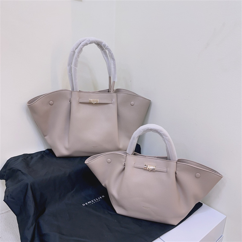 회색
