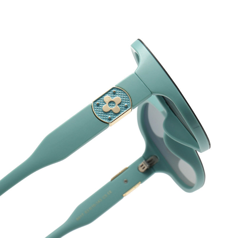 Fahionable and trendy, peronalized for women, high-end feeling, large frame, circular treet photo, limming_voghion.com
