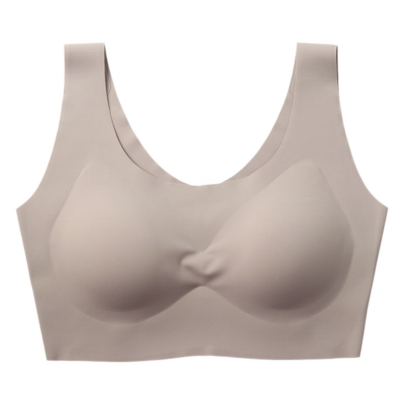 胸の形を整えるシームレスブラ、夏用薄型ブラ、小胸を大きく見せるノンワイヤー、スポーツブラ、大きな胸を小さく見せるガーリーブラ