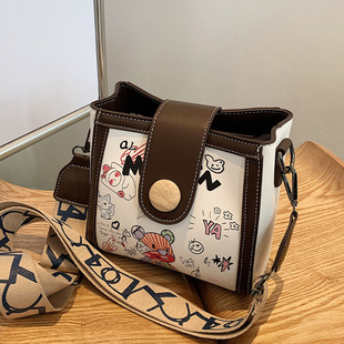 Women's Bags, Women's Bags, Women's New Trendy Fashion Crossbody Bucket Bags, Versatile Bear Graffiti Wide Shoulder Small Square Bags