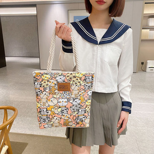 ������С���Oӛ��ƷŮʿб�����а���ͨ���ϰ�Ů�������μ����ذ�