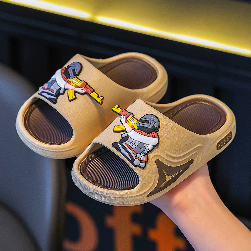 Niños comer zapatillas de pollo para niños verano 2025 nuevo antiderrapante en el hogar interior y exterior zapatillas silenciosas de dibujos animados suaves