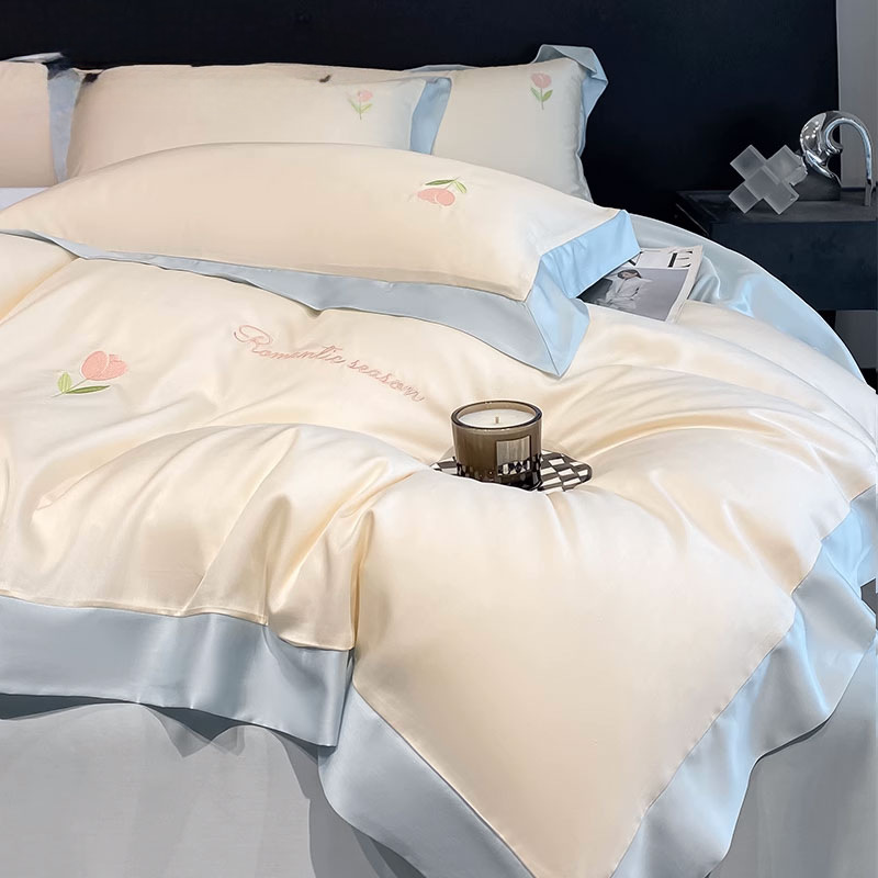 2025 verano lavado cama de seda de hielo juego de cuatro piezas sedoso sueño desnudo dormitorio de estudiantes ropa de cama de lujo ligero juego de tres piezas