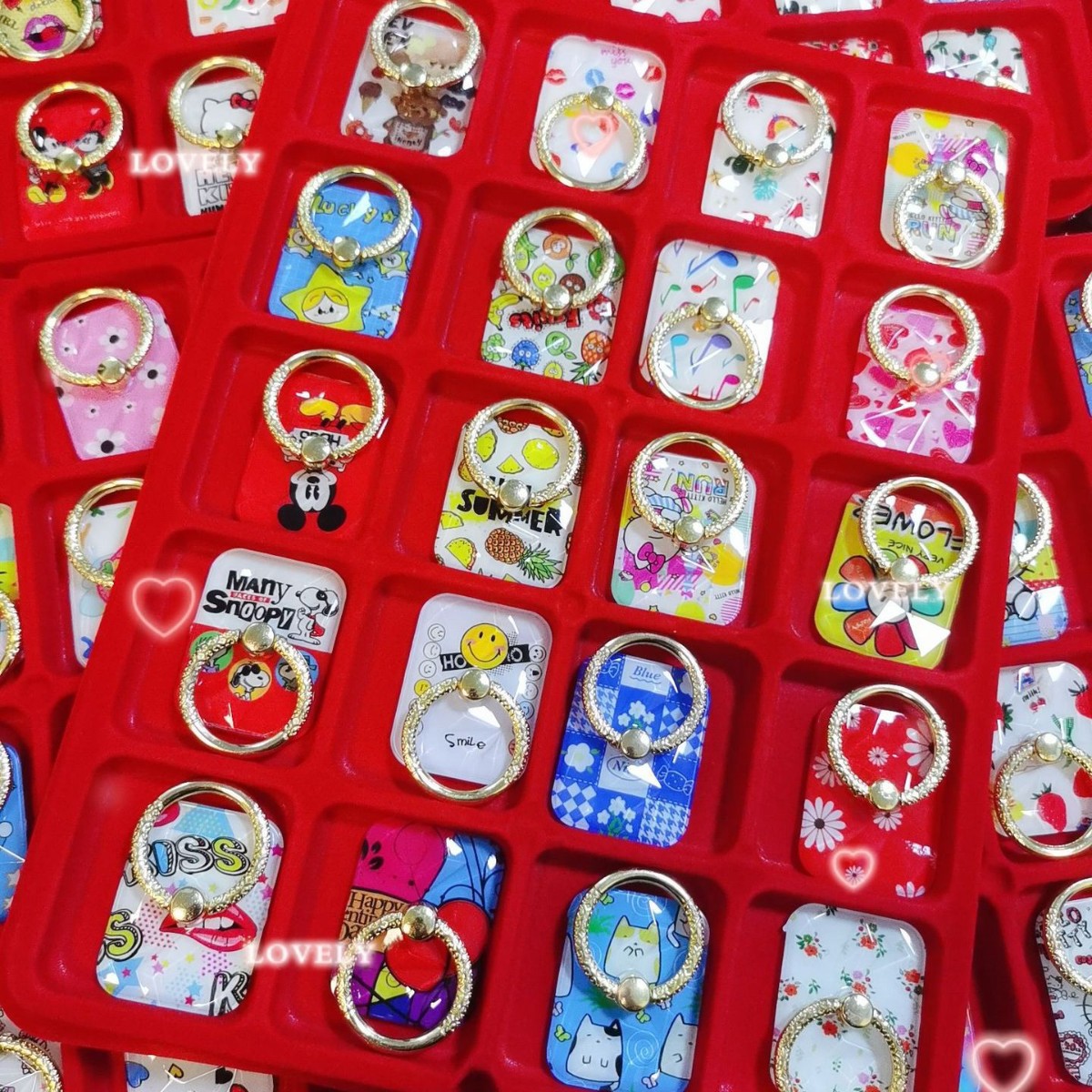 Una caja de 20 soportes electrochapados cuadrados de alto brillo cuadrado soporte de teléfono móvil 8 colores redondos hebilla de anillo giratorio de 360 grados