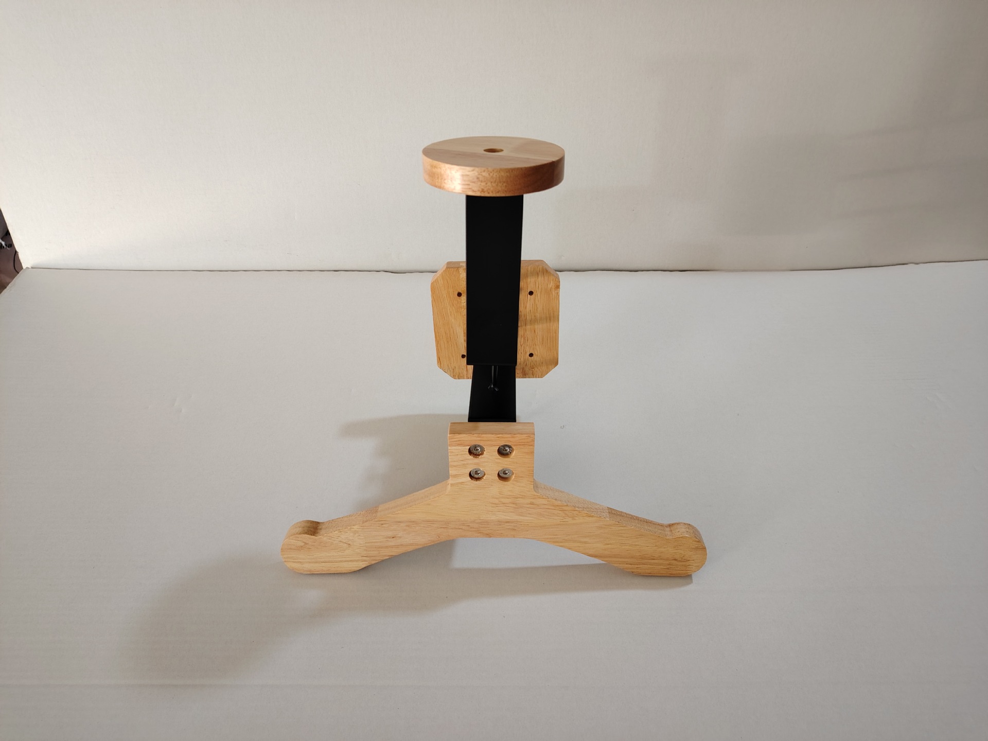Cross-border best-selling wooden helmet rack, motorcycle jacket stand, sports equipment storage rack, wooden clothes and hat wall mount rack