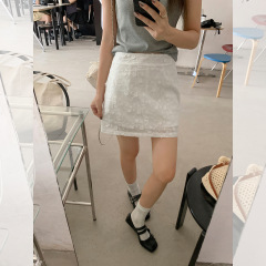 奶白色纯欲风立体刺绣花朵包臀裙女2025年夏季新款韩系百搭半身裙