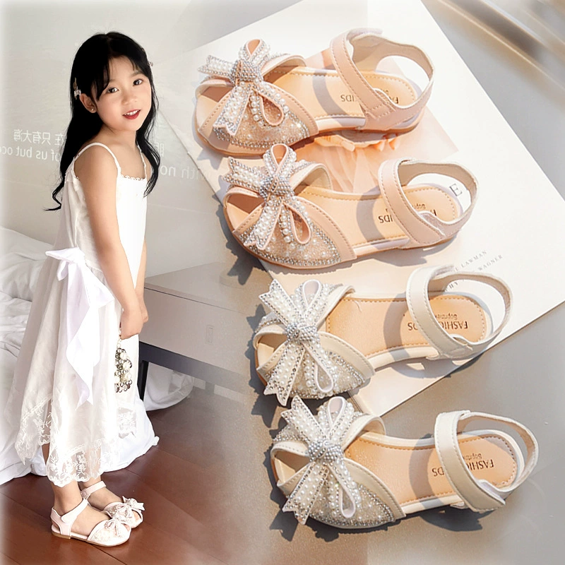 Сандалии для девочек 2025 новый летний мода маленькая девочка милая женская обувь мягкая подошва бант стразы принцессы