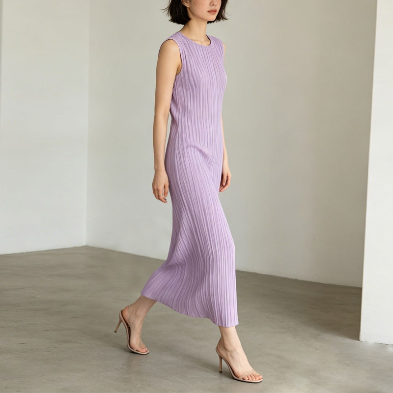 Miyake-Style Pleated Dress for Women, New Summer Model, Plus-Size Sleeveless Long Dress, Loose and Versatile for Petite Women Miyake-Style Pleated Dress for Women, New Summer Model, Plus-Size Sleeveless Long Dress, Loose and Versatile for Petite Women