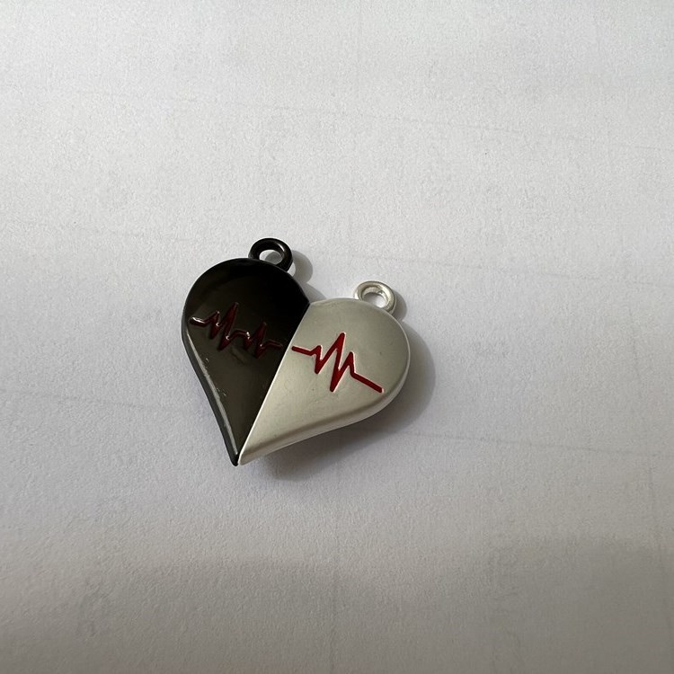 Nuevo amor transfronterizo ECG pareja collar simple nicho diseño imán colgante joyería original al por mayor