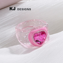 肯杰秋冬季新款情人节树脂爱心桃底油点钻戒指女欧美跨境时尚戒饰