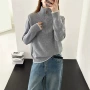 撞色新款秋冬翻领毛衣