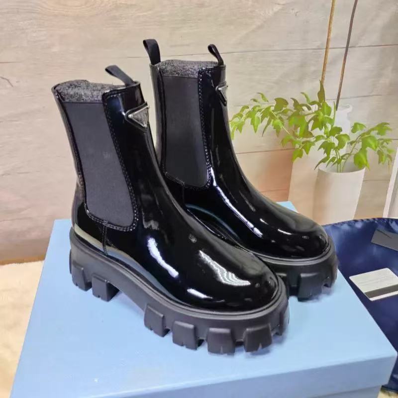 2025 New High-Quality European, American, Middle Eastern, Dubai, Singapore and Malaysia Triangle Logo Couple Style Thick-Soled Short Boots