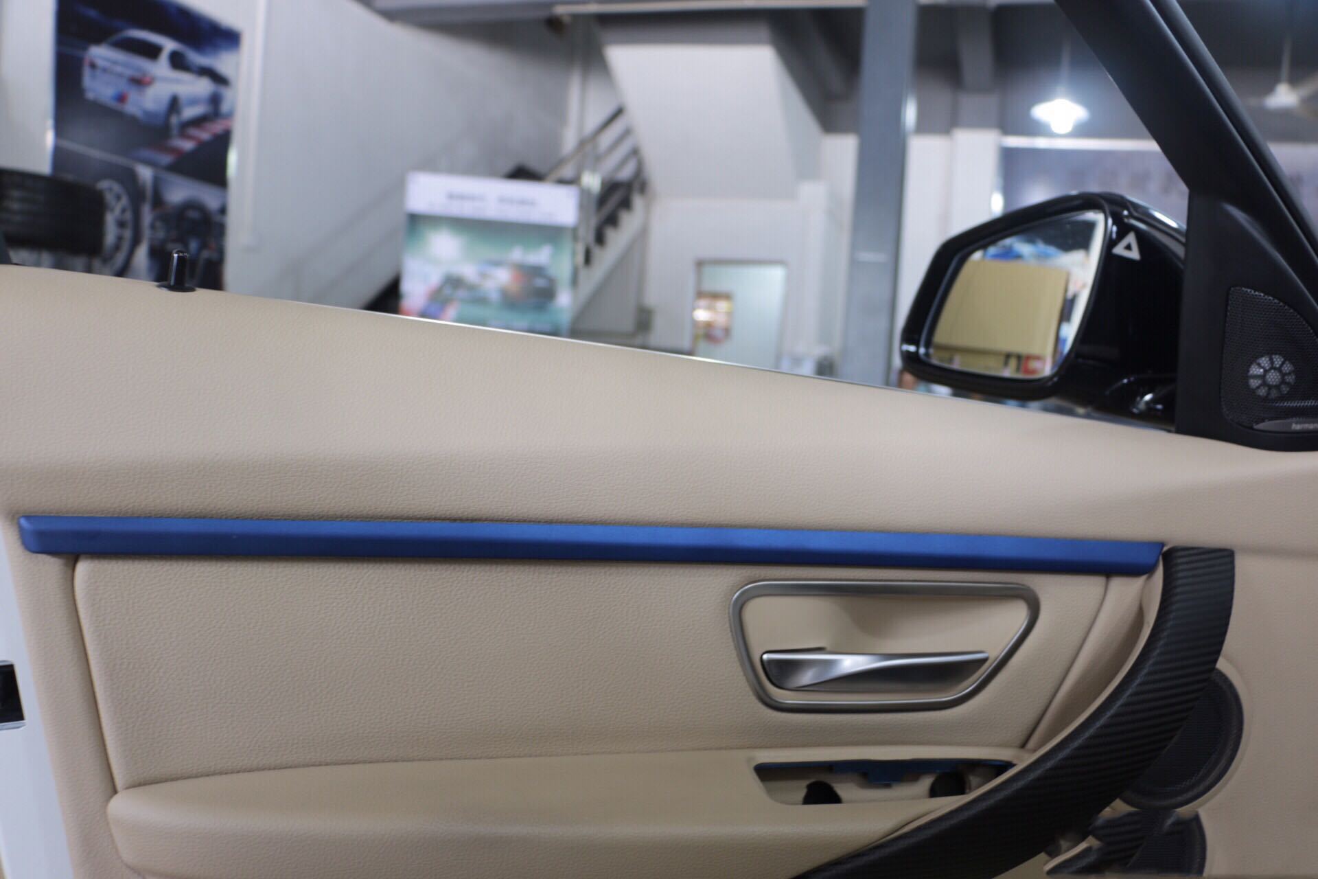 Suitable for BMW 3 Series interior door trim 316 318 320 F30F35 car door headlamp trim modification parts