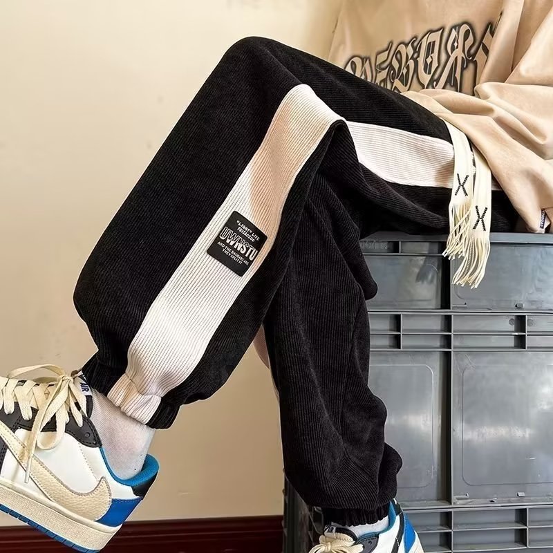 Pantalón de pana K62 Negro