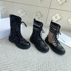 对版秋冬新款进口格纹呢子复古绑带粗跟机车靴马丁靴百搭潮流靴