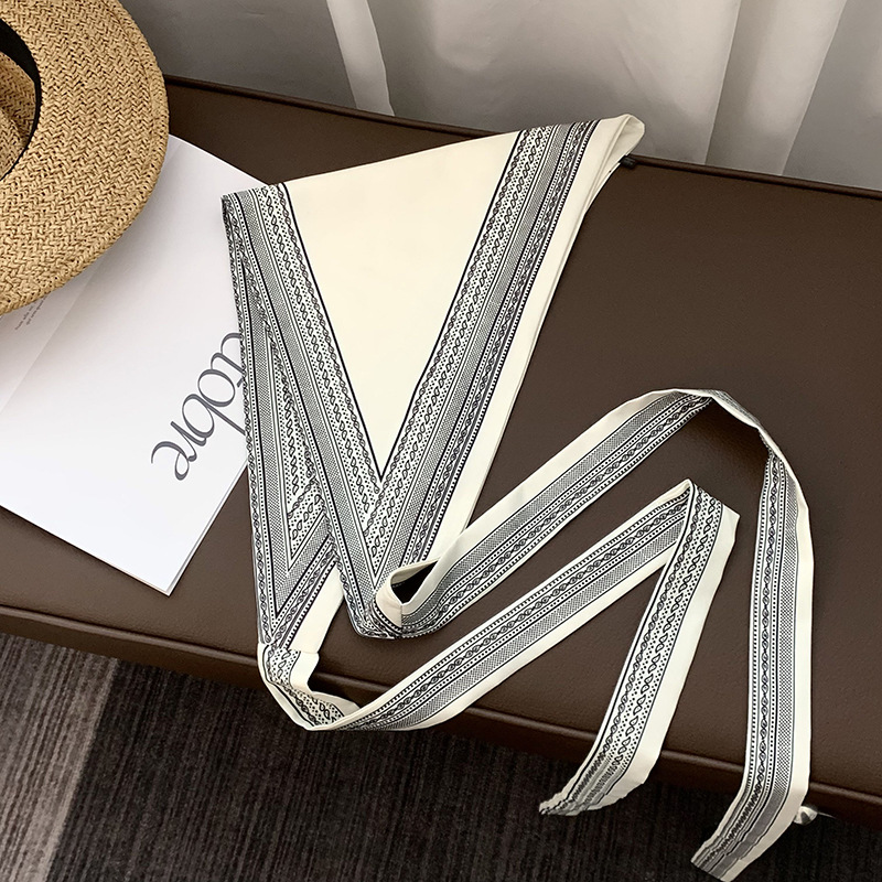 Toalla triangular con cintura, bufanda de seda con flor de anacardo retro, sensación de alta gama, cortina de pedo apilada multifuncional de verano, diadema de todo fósforo