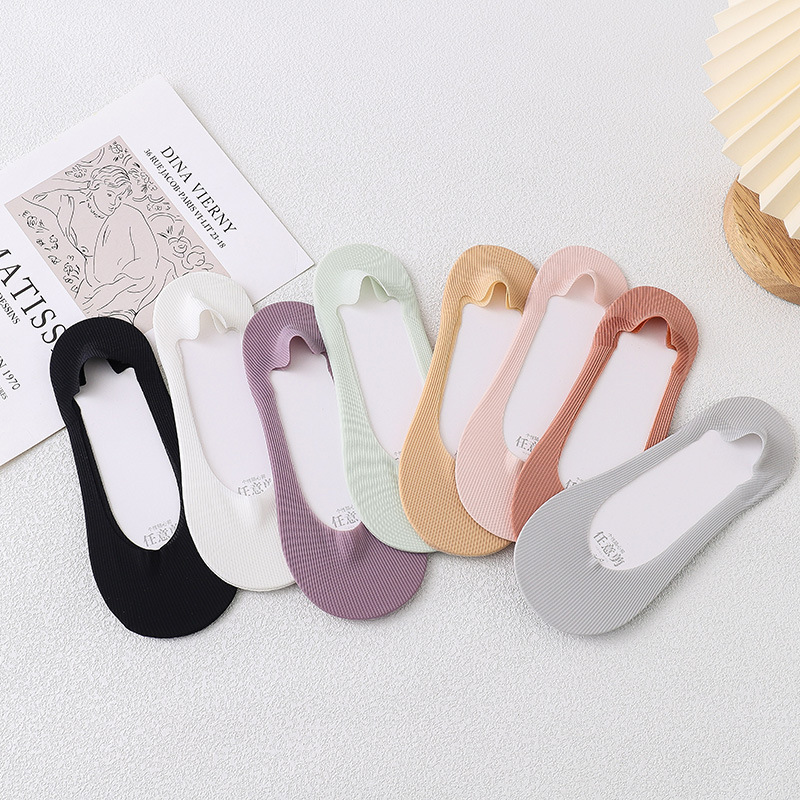 Women's Simple Style Solid Color Nylon Cotton Mesh Socks display picture 2