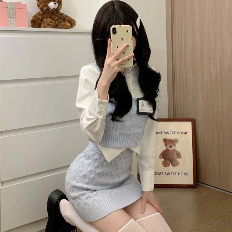 2025 Early Spring New Style Knitted Vest, Short-Sleeved Shirt, Bodycon Skirt, Pure and Alluring Set