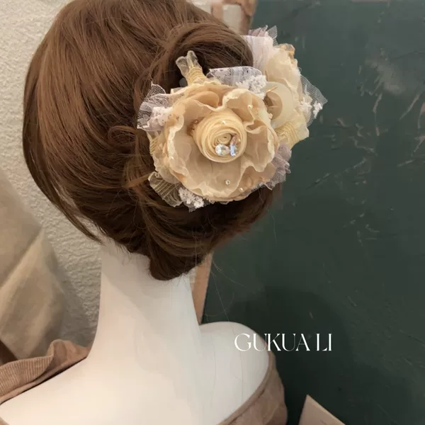 New Chinese-style handmade rose and lace floral hair accessory with a vintage charm, featuring a crab claw clip and a fairy-like touch