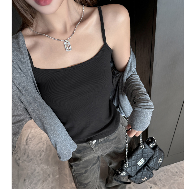 검은색
