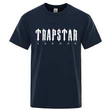 ����TRAPSTAR��ĸӡ��T���ļ���ʿ�������ж����ͷװ������ŮT��