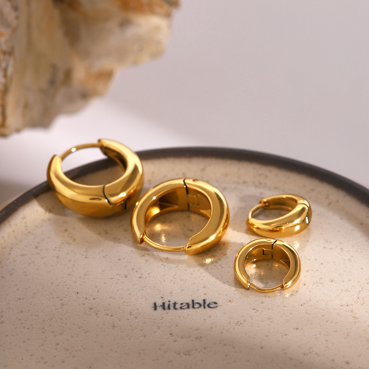 JEDING aretes de círculo de acero inoxidable europeos y estadounidenses aretes de alta calidad 18k de oro titanio aretes de acero joyas de color transfronterizas