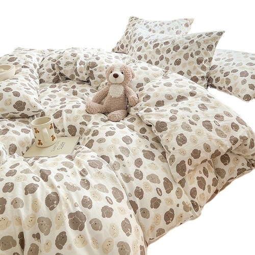 A-class double-layer quilt cover set with water-washed cotton, including four pieces: two pillowcases, one fitted sheet, and one duvet cover, suitable for student dormitories, with a bed skirt, 4-piece bedding set