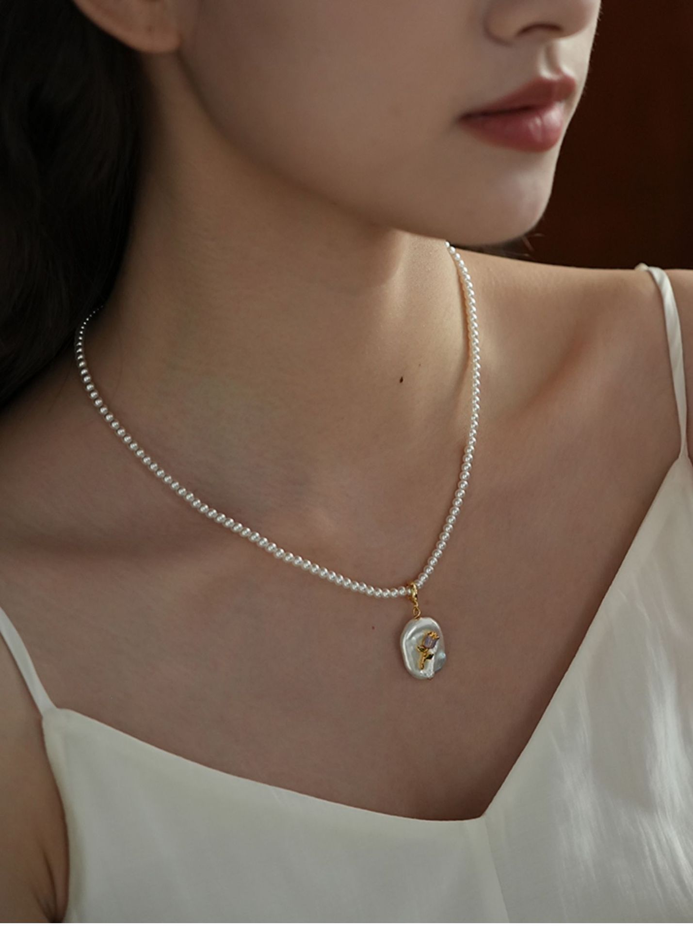 13g Weight Imitation Pearl Pendant Material Pendant Necklace Classification Beaded Chain Chain Type 1 Piece Quantity Holiday Occasion Imitation Pearl, Copper Material Flower Pattern All Seasons Season Women's Gender Beaded Design Vacation, Simple Style Style Vacation Simple Style Flower Imitation Pearl Copper Beaded Chain Beaded Necklaces Wholesale 1