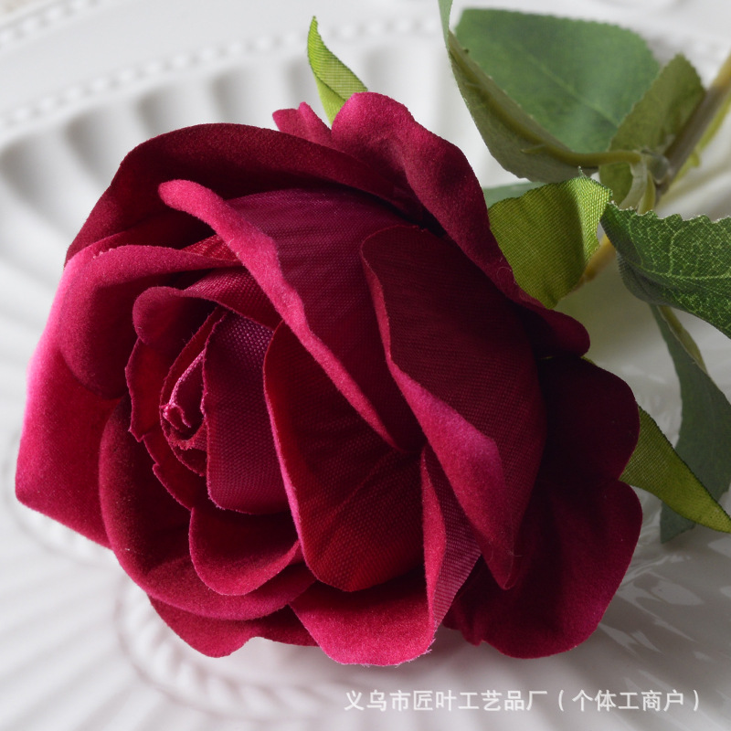 스몰 벨벳 로즈 레드