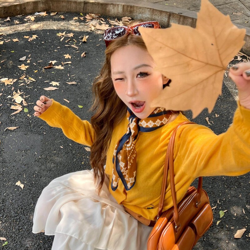 韩系简约橘黄色腰果花丝巾女文艺复古系脖小方巾个性气质百搭配饰|undefined