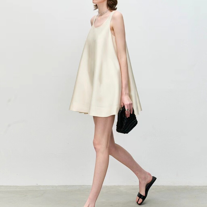 Spot Dm Classy Simple Age-Reducing_High-End Mumi Heavyweight Silk Normcore Umbrella Vest Dress Temperament 3