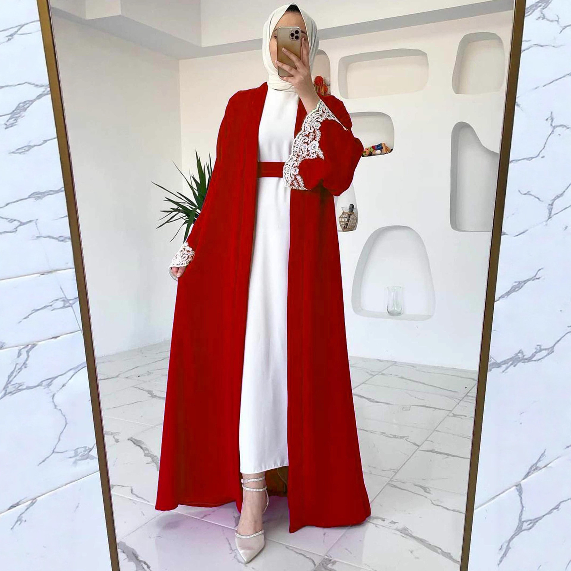 Ensemble abaya élégant en dentelle appliquée, cardigan et jupe gilet pour femmes musulmanes – Tenue deux pièces pudique_voghion.com